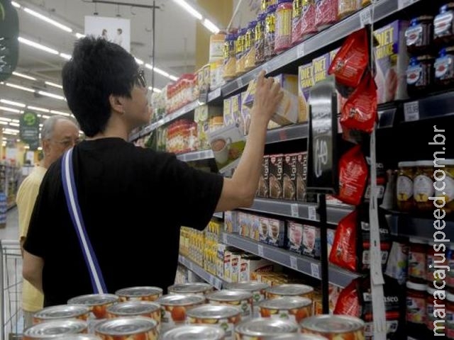 Preços dos alimentos voltam a cair e seguram inflação em São Paulo Preços dos alimentos voltam a cair e seguram inflação em São Paulo