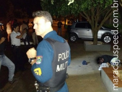 Homem e mulher são assassinados a tiros em Dourados Homem e mulher são assassinados a tiros em Dourados