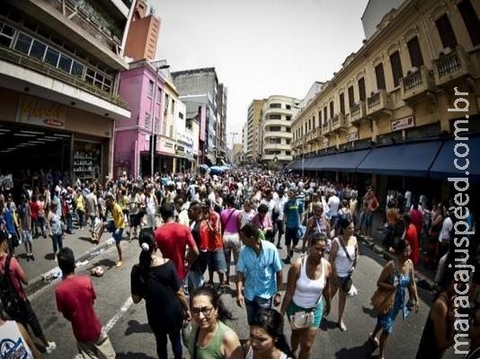 Expectativa de vida do brasileiro sobe para 75,5 anos Expectativa de vida do brasileiro sobe para 75,5 anos
