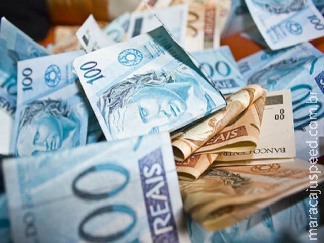 Mais de 930 mil trabalhadores têm duas semanas para sacar abono salarial de 2014 Mais de 930 mil trabalhadores têm duas semanas para sacar abono salarial de 2014