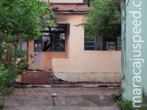 Casa pega fogo e mulher de 62 anos morre carbonizada em Campo Grande Casa pega fogo e mulher de 62 anos morre carbonizada em Campo Grande