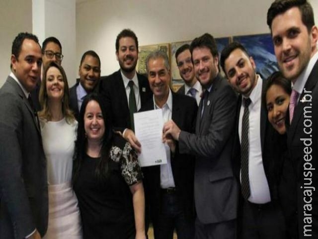 Lei traz piso de R$ 1,3 mil e R$ 2,6 mil para advogado Lei traz piso de R$ 1,3 mil e R$ 2,6 mil para advogado