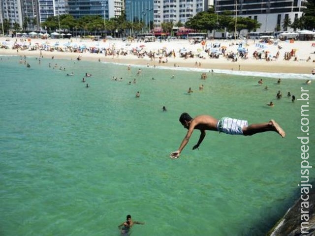 Virada do ano será de muito calor em grande parte do país Virada do ano será de muito calor em grande parte do país