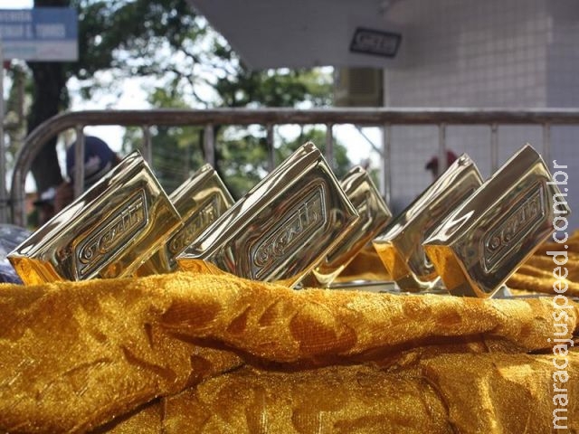Gazin finaliza promoção 50 anos, 50 barras de ouro com sorteio emocionante, maracajuense foi agraciada Gazin finaliza promoção 50 anos, 50 barras de ouro com sorteio emocionante, maracajuense foi agraciada