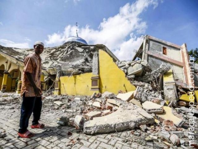 Terremoto mata pelo menos 97 pessoas na Indonésia