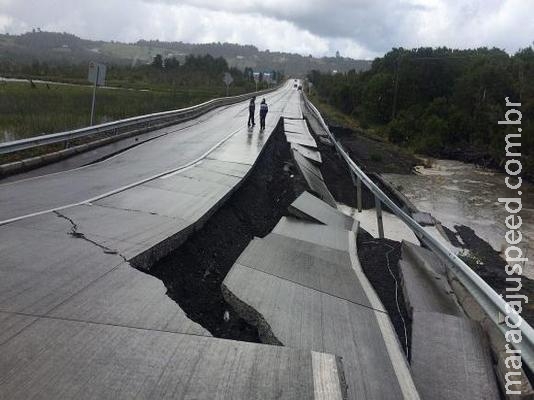 Terremoto de magnitude 7.6 atinge o Chile e provoca alerta de tsunami Terremoto de magnitude 7.6 atinge o Chile e provoca alerta de tsunami