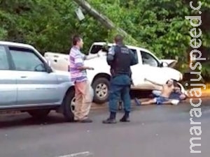 Polícia procura pessoas que filmaram acidente e morte de empresário Polícia procura pessoas que filmaram acidente e morte de empresário