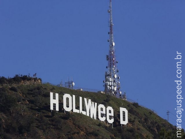 Placa de Hollywood amanhece com nome mudado para trocadilho com maconha Placa de Hollywood amanhece com nome mudado para trocadilho com maconha