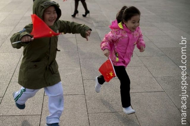 Homem ataca 11 crianças a facadas em creche na China Homem ataca 11 crianças a facadas em creche na China