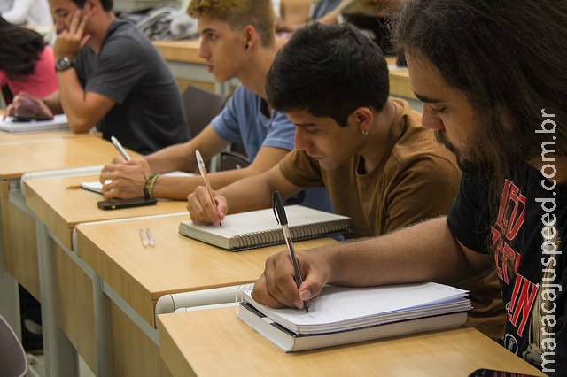 Contratos do Fies podem ser renovados a partir de segunda-feira