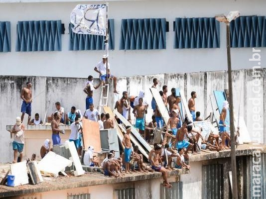 Após entrada do Bope, presos saem do telhado de presídio no Rio Grande do Norte