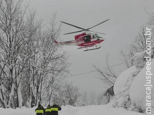 Após terremotos, avalanche atinge hotel na Itália e deixa dezenas de vítimas