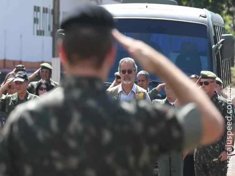 Batalhão de choque da PM entra na Penitenciária de Alcaçuz no RN Batalhão de choque da PM entra na Penitenciária de Alcaçuz no RN