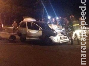 Criança de quatro anos morre em colisão entre carro e camionete Criança de quatro anos morre em colisão entre carro e camionete