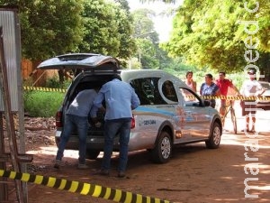 Dois homens são presos suspeitos de estuprar e matar menina de 12 anos Dois homens são presos suspeitos de estuprar e matar menina de 12 anos