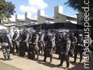 Transferência de presos tem princípio de tumulto no Presídio de Trânsito Transferência de presos tem princípio de tumulto no Presídio de Trânsito