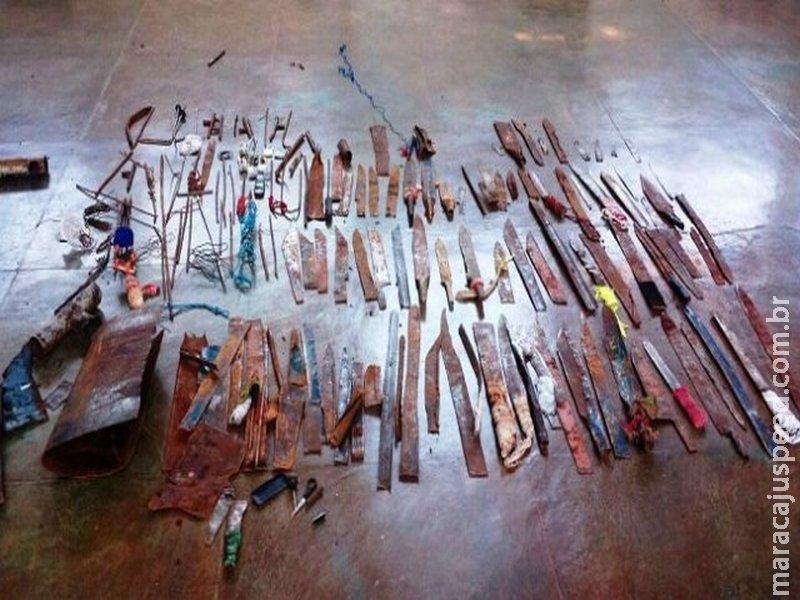 Operação apreende facas artesanais, drogas e celulares na penitenciária de Dourados