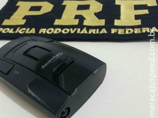 PRF apreende caminhonete com dispositivo antirradar proibido