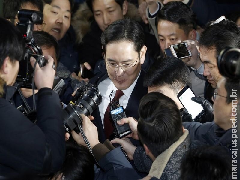 Promotoria sul-coreana pede a prisão do vice-presidente da Samsung Promotoria sul-coreana pede a prisão do vice-presidente da Samsung