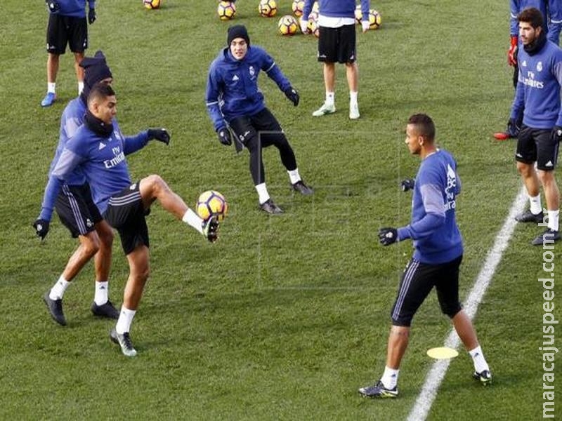 Zidane defende Danilo e diz que brasileiro é alvo de críticas injustas