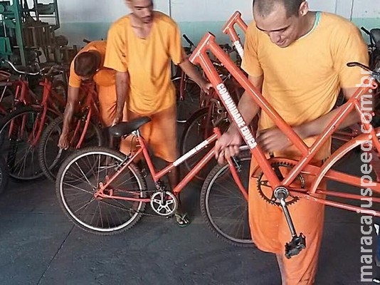 Bicicletas apreendidas são reformadas por presos e entregues a crianças Bicicletas apreendidas são reformadas por presos e entregues a crianças