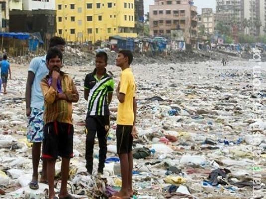 Campanha global declara guerra a plásticos nos oceanos Campanha global declara guerra a plásticos nos oceanos