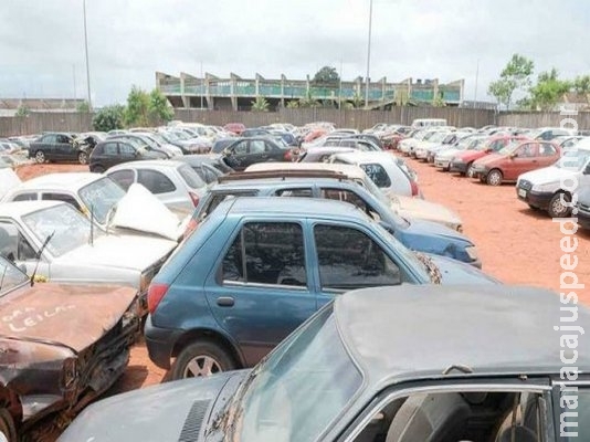 Detran tem 61 carros para circulação em leilão presencial e online