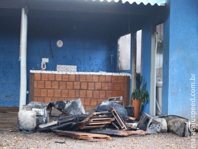 Lava jato onde adolescente foi ferido é incendiado durante a madrugada Lava jato onde adolescente foi ferido é incendiado durante a madrugada