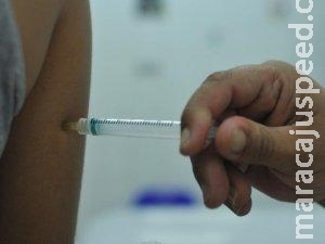 Mãe toma vacina contraindicada e denuncia negligência em posto Mãe toma vacina contraindicada e denuncia negligência em posto