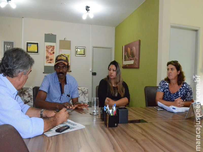 Maracaju: Agricultores do Assentamento Canta Galo agradecem prefeito e reivindicam outras melhorias Maracaju: Agricultores do Assentamento Canta Galo agradecem prefeito e reivindicam outras melhorias