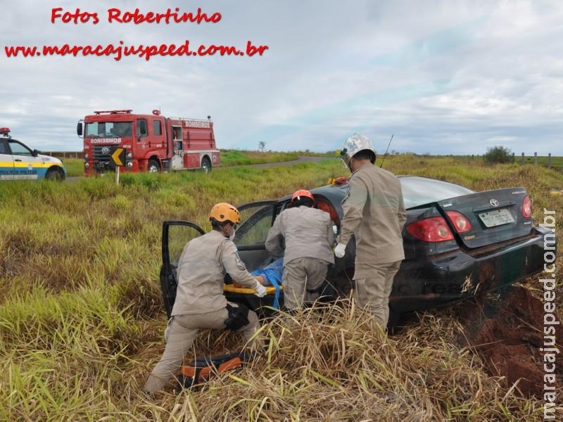 Maracaju: Condutor perde controle de veículo Corola e sai da pista de rolamento na rodovia MS-164