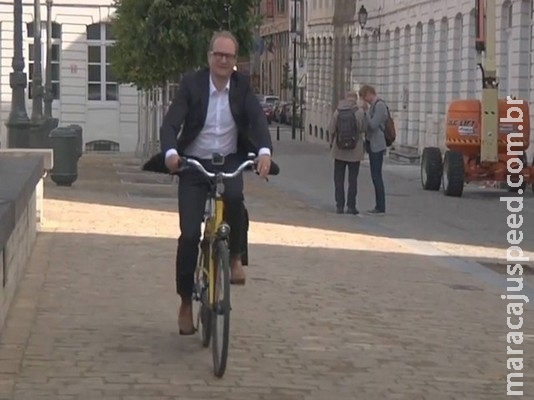 Ministro belga tem bike roubada após coletiva para incentivar seu uso Ministro belga tem bike roubada após coletiva para incentivar seu uso