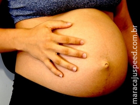  Revisão de estudos conclui que comer durante trabalho de parto é seguro