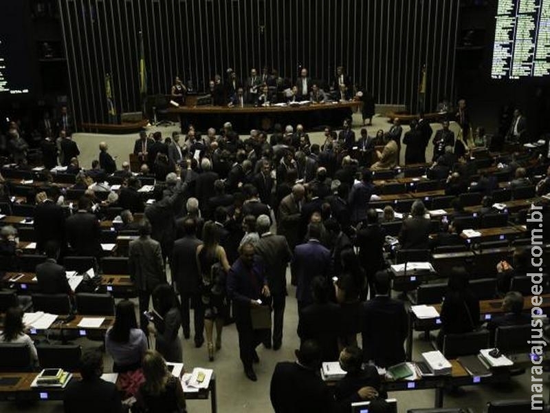 Câmara retoma discussões sobre reformas trabalhista e da Previdência Câmara retoma discussões sobre reformas trabalhista e da Previdência