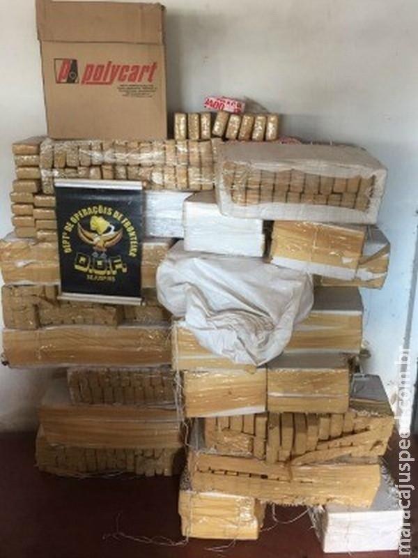 Caminhonete roubada do PR é achada em MS com 600 kg de maconha