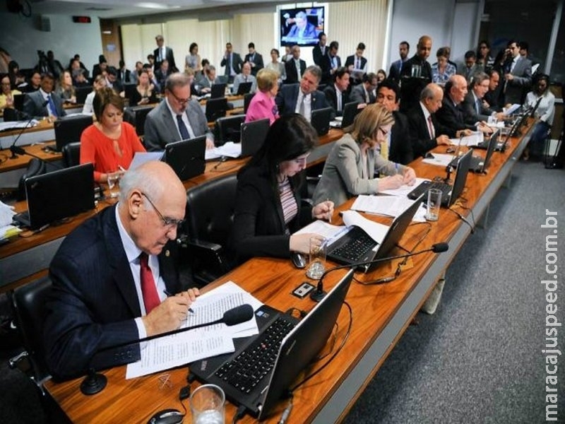 CCJ aprova projeto que adia corte de energia e telefonia a hospitais e escolas