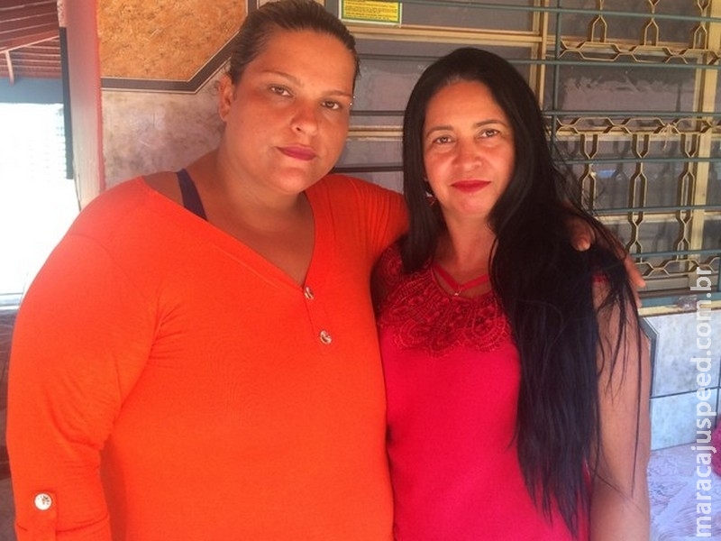 Encontro em igreja gera suspeita sobre troca de bebês após 32 anos Encontro em igreja gera suspeita sobre troca de bebês após 32 anos