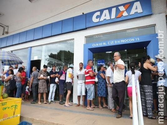 Mais de 3 milhões de trabalhadores sacaram R$ 4,8 bi de contas inativas do FGTS Mais de 3 milhões de trabalhadores sacaram R$ 4,8 bi de contas inativas do FGTS