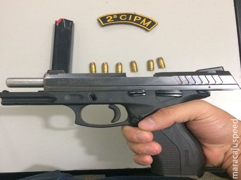 Maracaju: PM prende homem em flagrante por porte ilegal de arma de fogo e por dirigir sob a influência do álcool Maracaju: PM prende homem em flagrante por porte ilegal de arma de fogo e por dirigir sob a influência do álcool