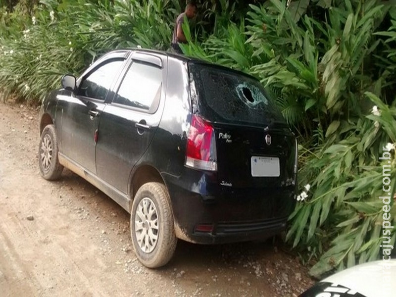  Mulher é achada morta no porta-malas do próprio carro após marido descobrir traição