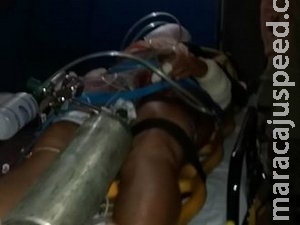 Mulher é atingida com 5 facadas em tocaia perto de casa