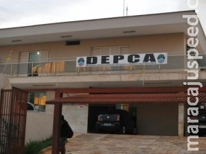 Padrasto flagrado abusando criança deve ser transferido para presídio