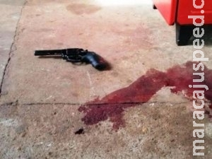 Policiais são recebidos a tiros em perseguição, revidam e matam suspeito