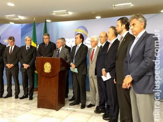 Temer retira servidores estaduais e municipais da reforma da Previdência Temer retira servidores estaduais e municipais da reforma da Previdência