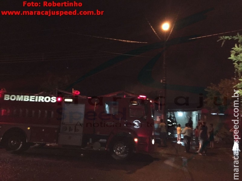 Urgente: Homem ateia fogo em casa de ex-mulher e se tranca em cômodo da residência Urgente: Homem ateia fogo em casa de ex-mulher e se tranca em cômodo da residência
