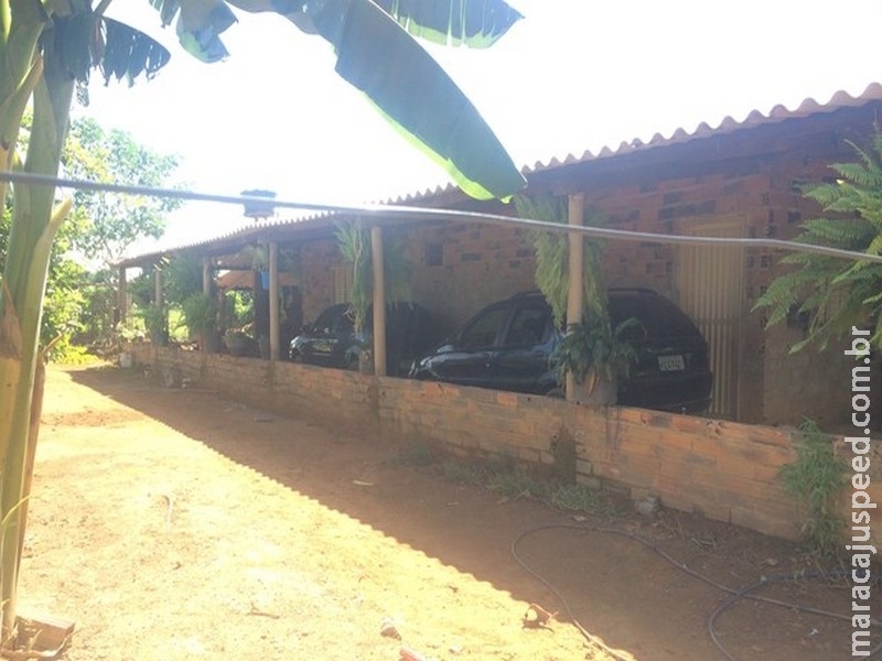 Adolescente é suspeito de matar pai com facada para defender mãe de agressão Adolescente é suspeito de matar pai com facada para defender mãe de agressão