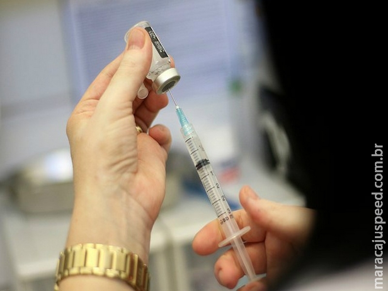 Brasil adota dose única da vacina contra febre amarela Brasil adota dose única da vacina contra febre amarela