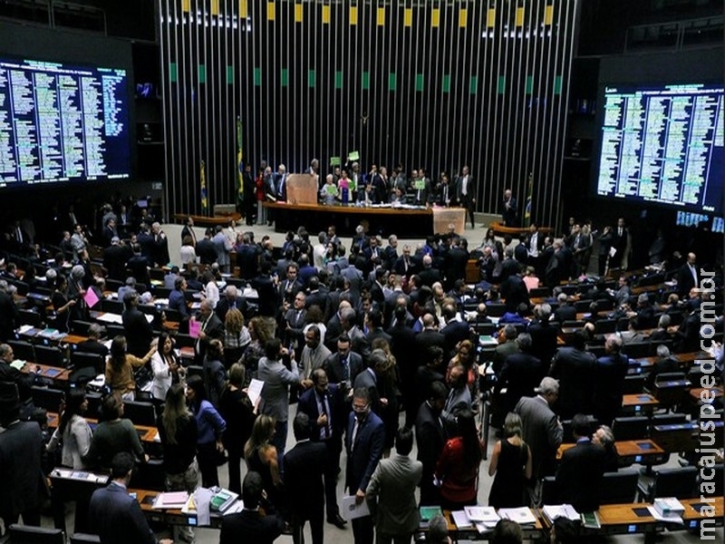 Câmara rejeita acelerar tramitação da reforma trabalhista Câmara rejeita acelerar tramitação da reforma trabalhista