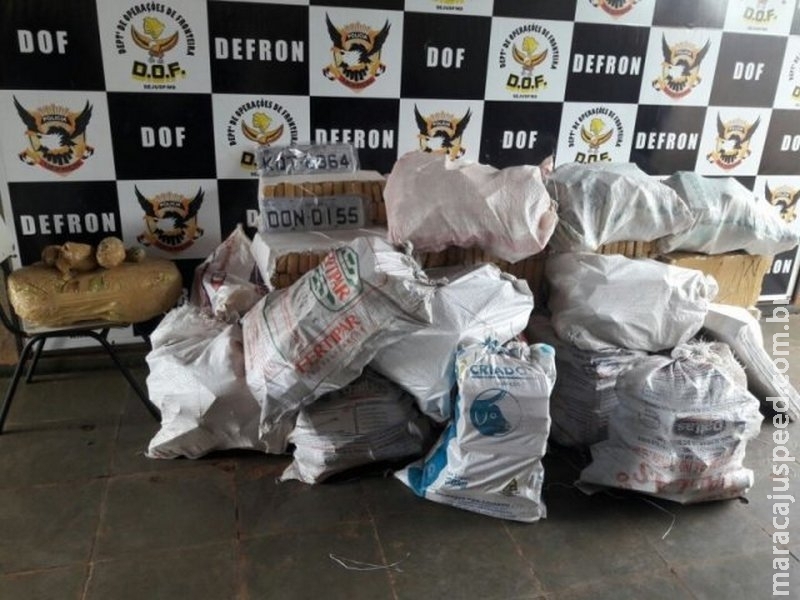 Casal é preso transportando em carros mais de uma tonelada de maconha Casal é preso transportando em carros mais de uma tonelada de maconha