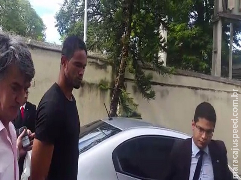Goleiro Bruno é transferido para a Penitenciária de Três Corações, MG Goleiro Bruno é transferido para a Penitenciária de Três Corações, MG